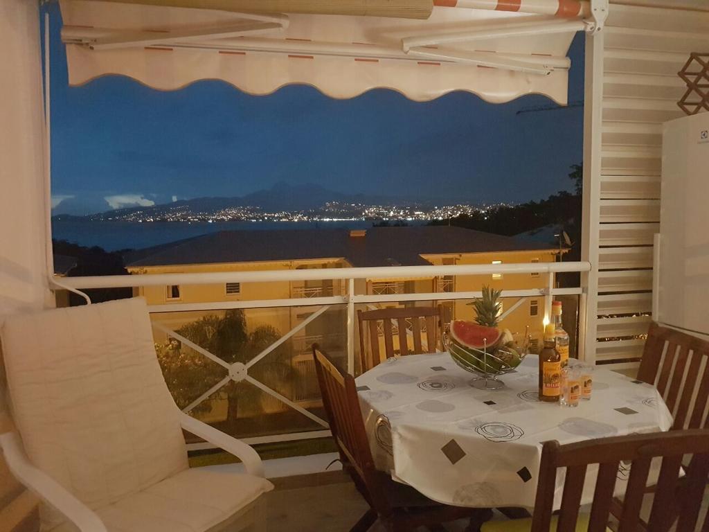 Studio Kasanaco Avec Vue La Baie De Fort De France 莱特鲁瓦西莱 外观 照片
